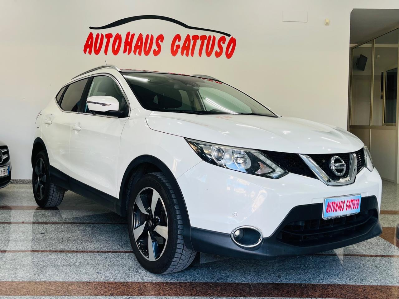 Nissan Qashqai 1.5 dCi Tekna 110cv anno 2015 italiana