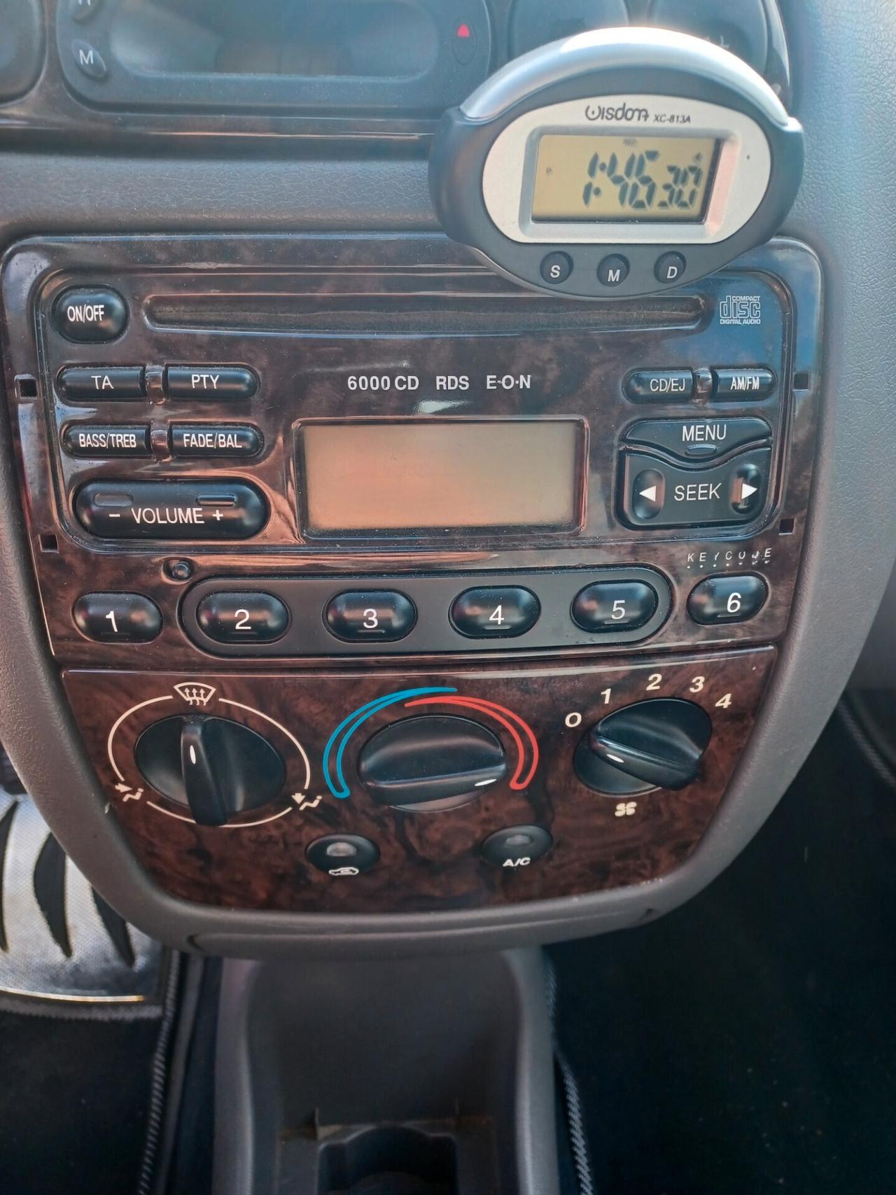 Ford Fiesta 1.2i 16V cat 3 porte Ghia