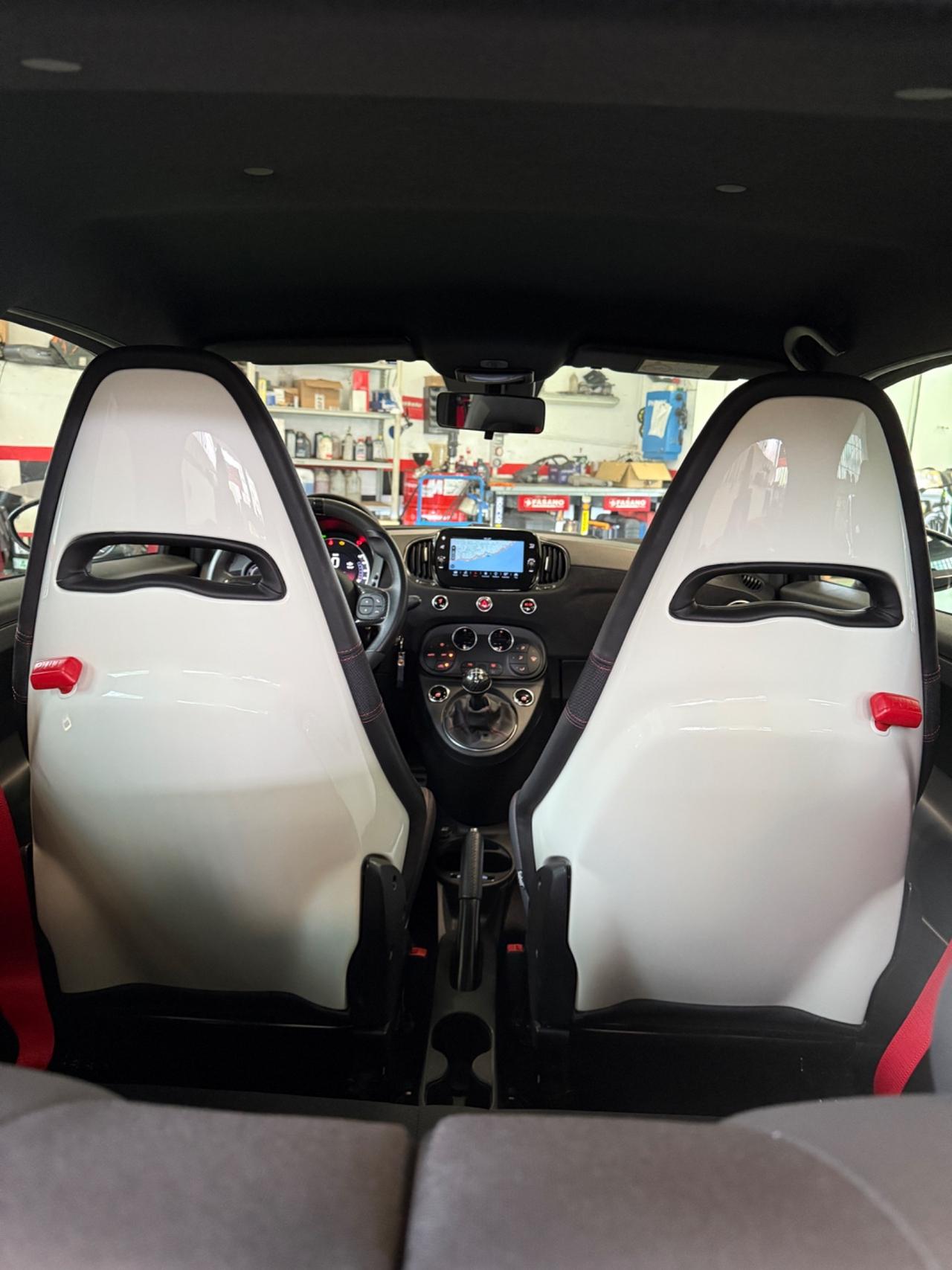 Abarth 695 1.4 Turbo T-Jet 180 CV. ESSEESSE