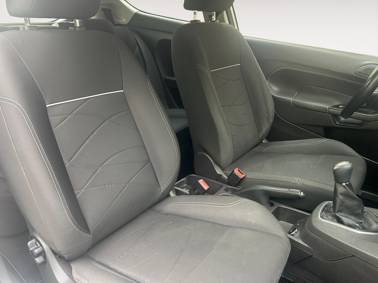 Ford Fiesta 1.5 TDCi 75CV 3 porte utilitaria neopatentati