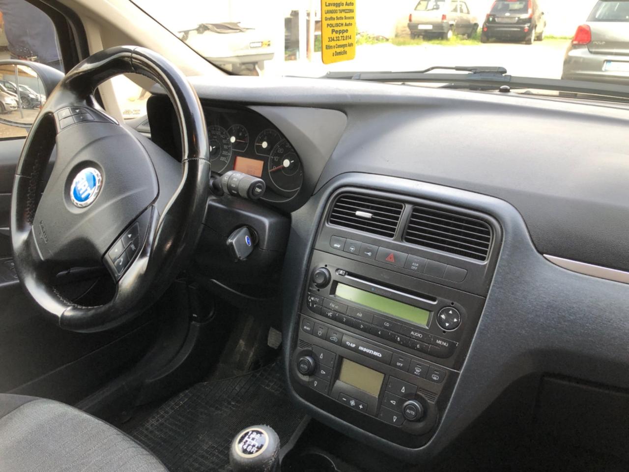 Grande Punto 1.4 Gpl Emotion 07