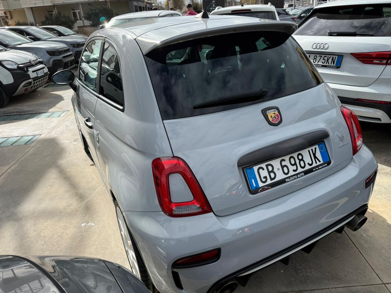 Abarth 595 1.4 Turbo T-Jet 180 CV Esseesse