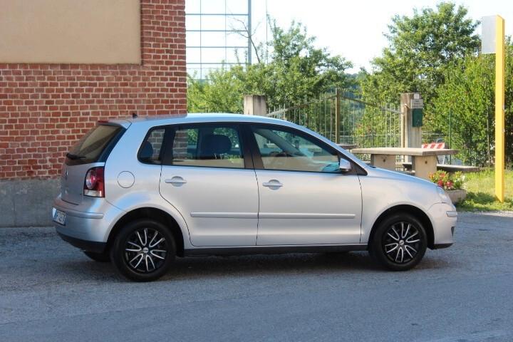 Volkswagen Polo 1.2/64CV 12V 5p. Comfortline UNICA PROPRIETARIA CLIMA NEOPATENTATI ESTETICA DA VETRINA