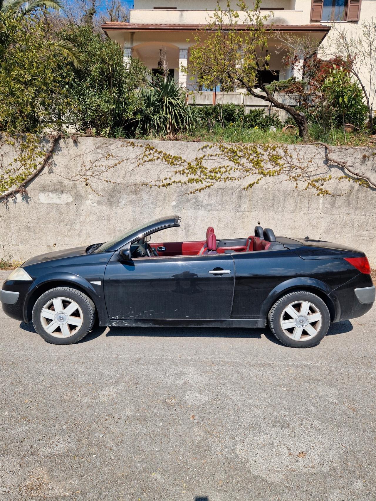 Renault Megane Mégane CABRIO -111 CV