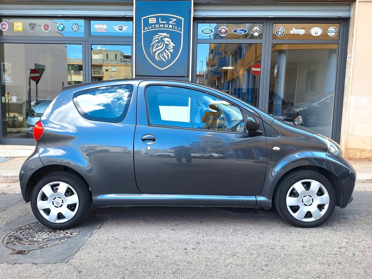 Toyota Aygo 1.0 12V VVT-i 3 porte Sol