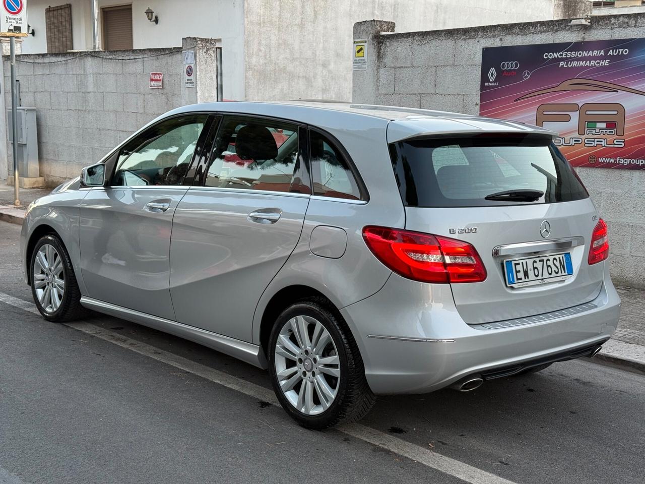MercedesBenz B 200 CDI Premium NAVI CAMERA - 2014