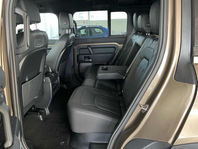 LAND ROVER Defender 110 3.0D I6 200 CV AWD Auto X-Dynamic SE AUTOCARRO