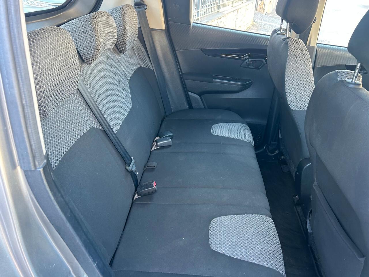 Mahindra KUV100 1.2 VVT M-Bifuel(GPL) K8