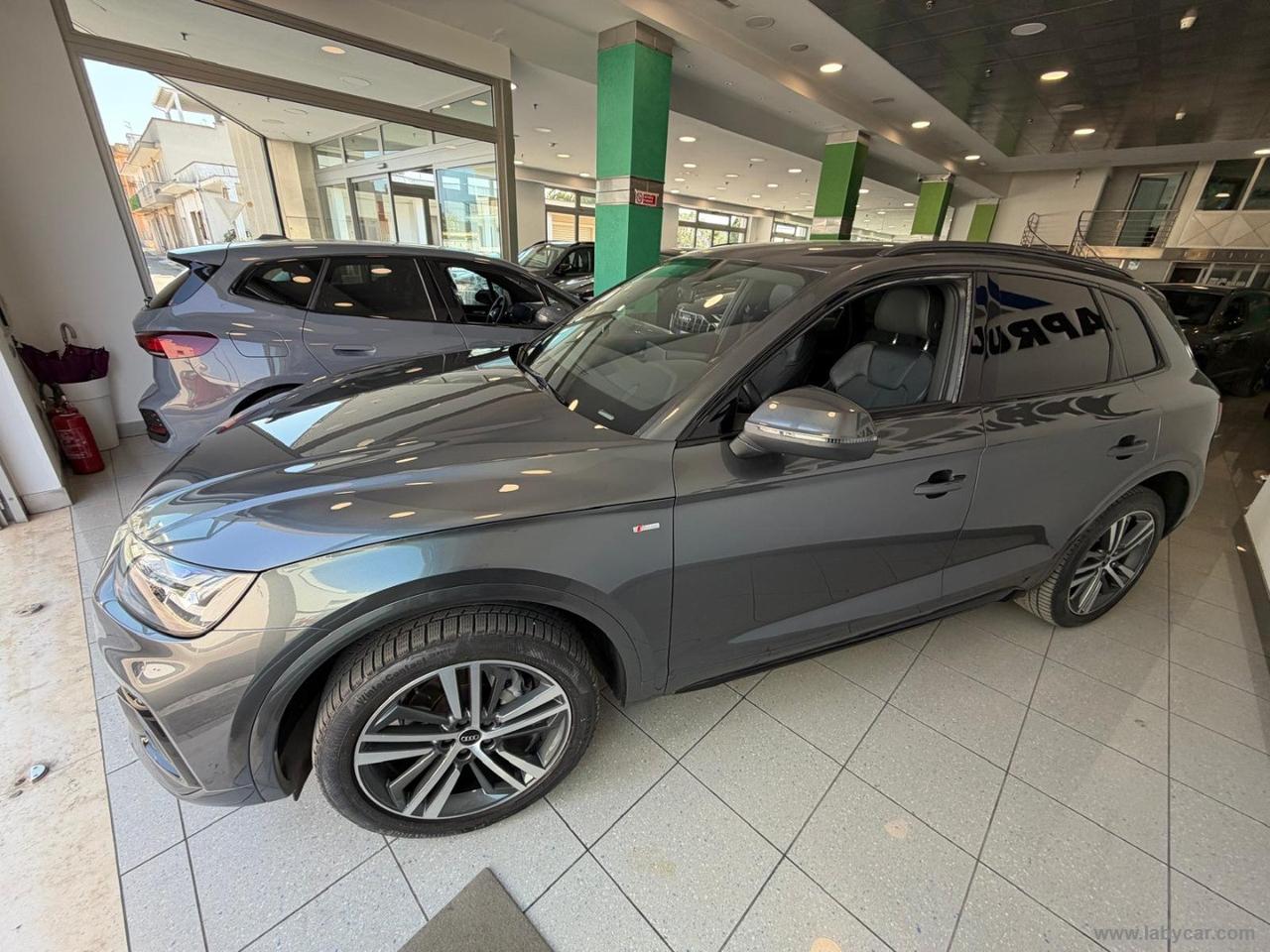 AUDI Q5 40 TDI 204CV qu. S tr. S line