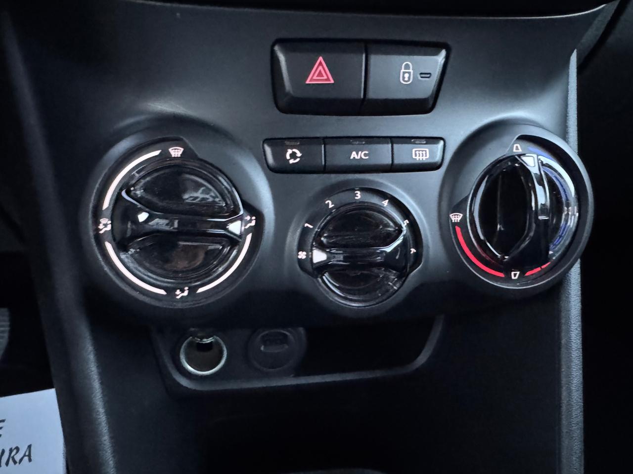 Peugeot 2008 BlueHDi 100 S&S Signature