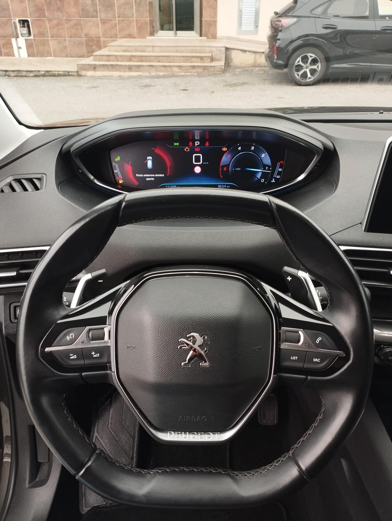 Peugeot 3008 BlueHDi 130 S&S EAT8 Allure