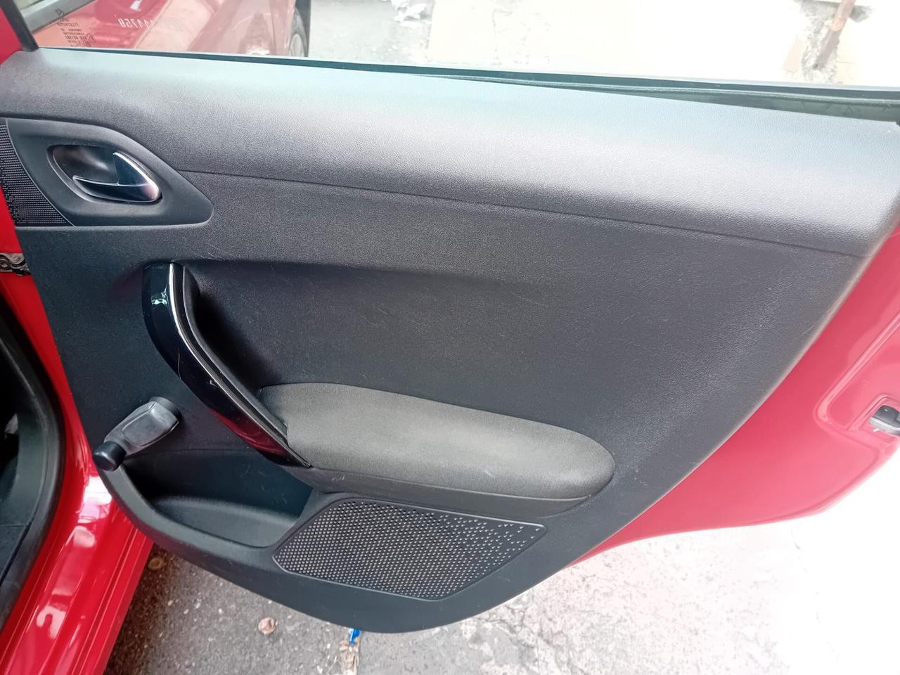 Peugeot 208 1.4 HDi 68 CV 5 porte Active