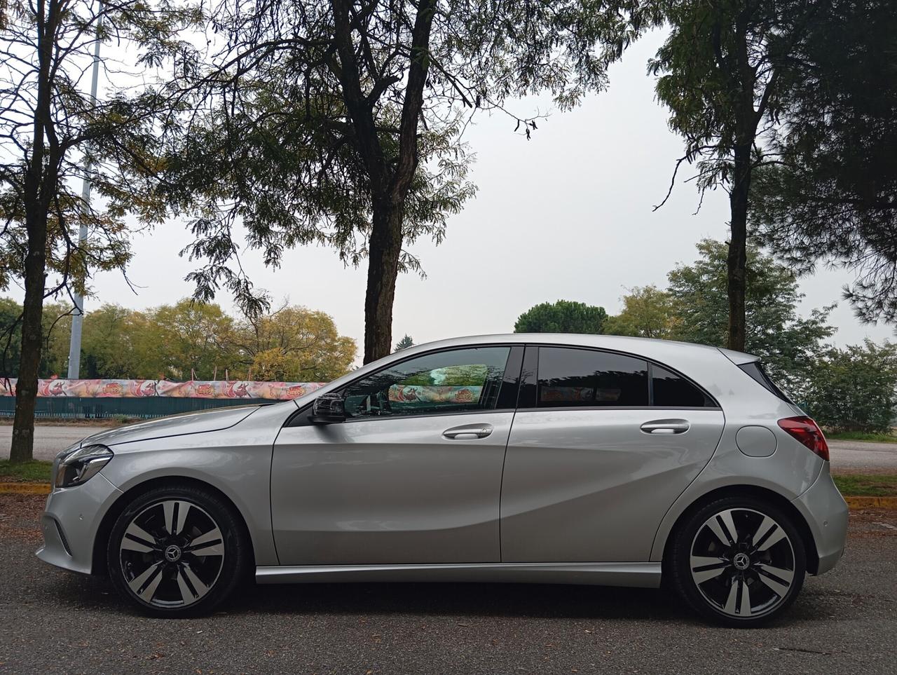 Mercedes-benz A 180 d A180 Automatic Sport Permute