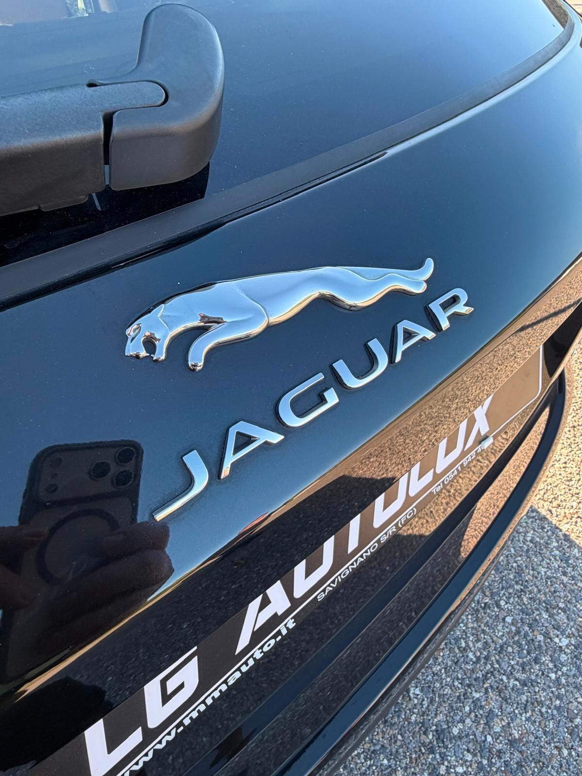 Jaguar F-Pace 2.0 D 180 CV FINANZIABILE