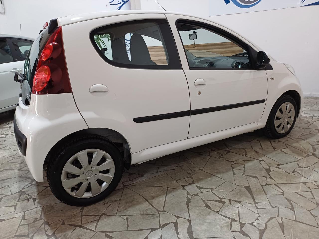 Peugeot 107 1.0 benzina 5p. - 2014