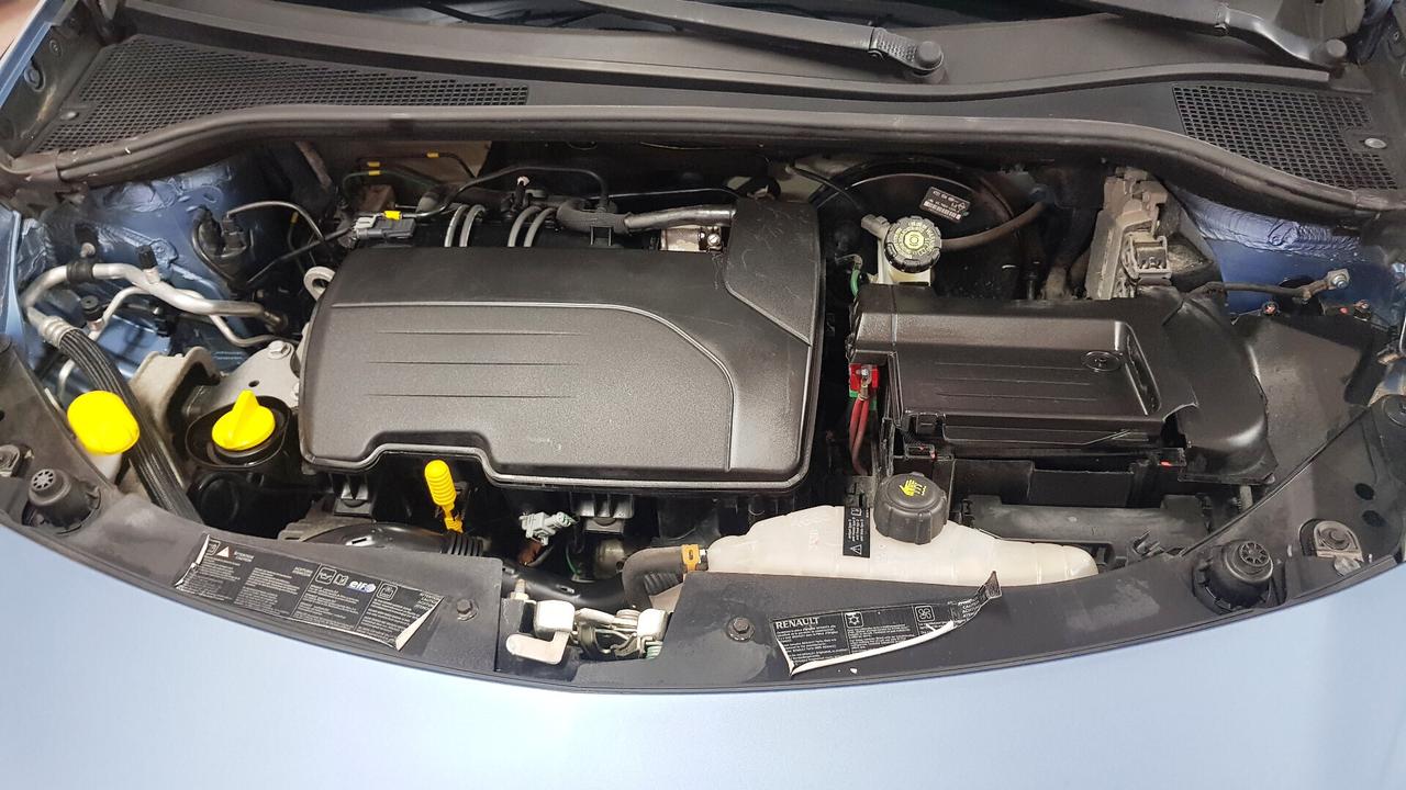 RENAULT CLIO 1.2 16V 5P SOLO 70.000 KM.03/2011