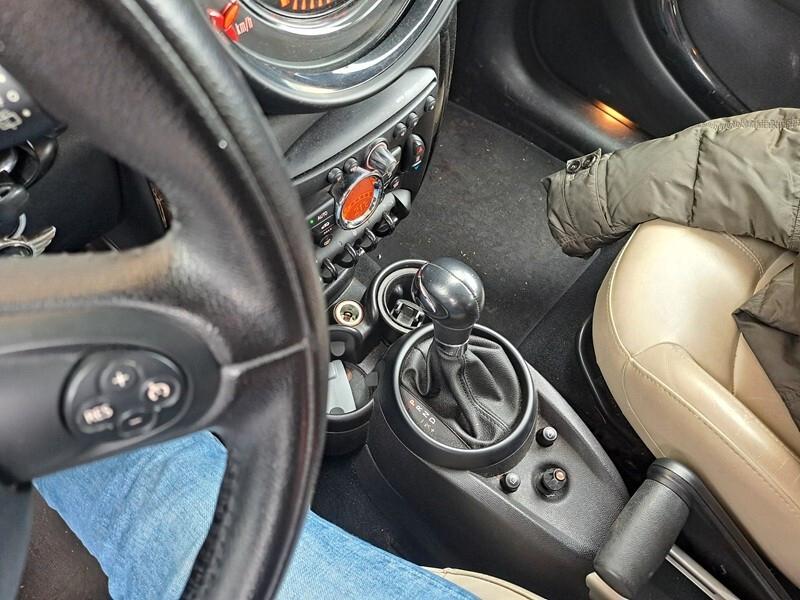 Mini Cooper D Countryman 2.0 Business ALL4 Autom(111 CV)