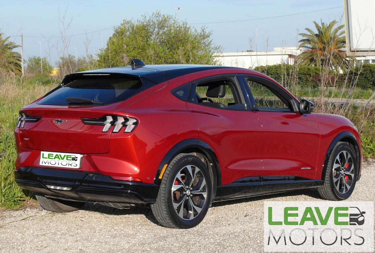 Ford Mustang Mach-E AWD 351 CV (M1483)