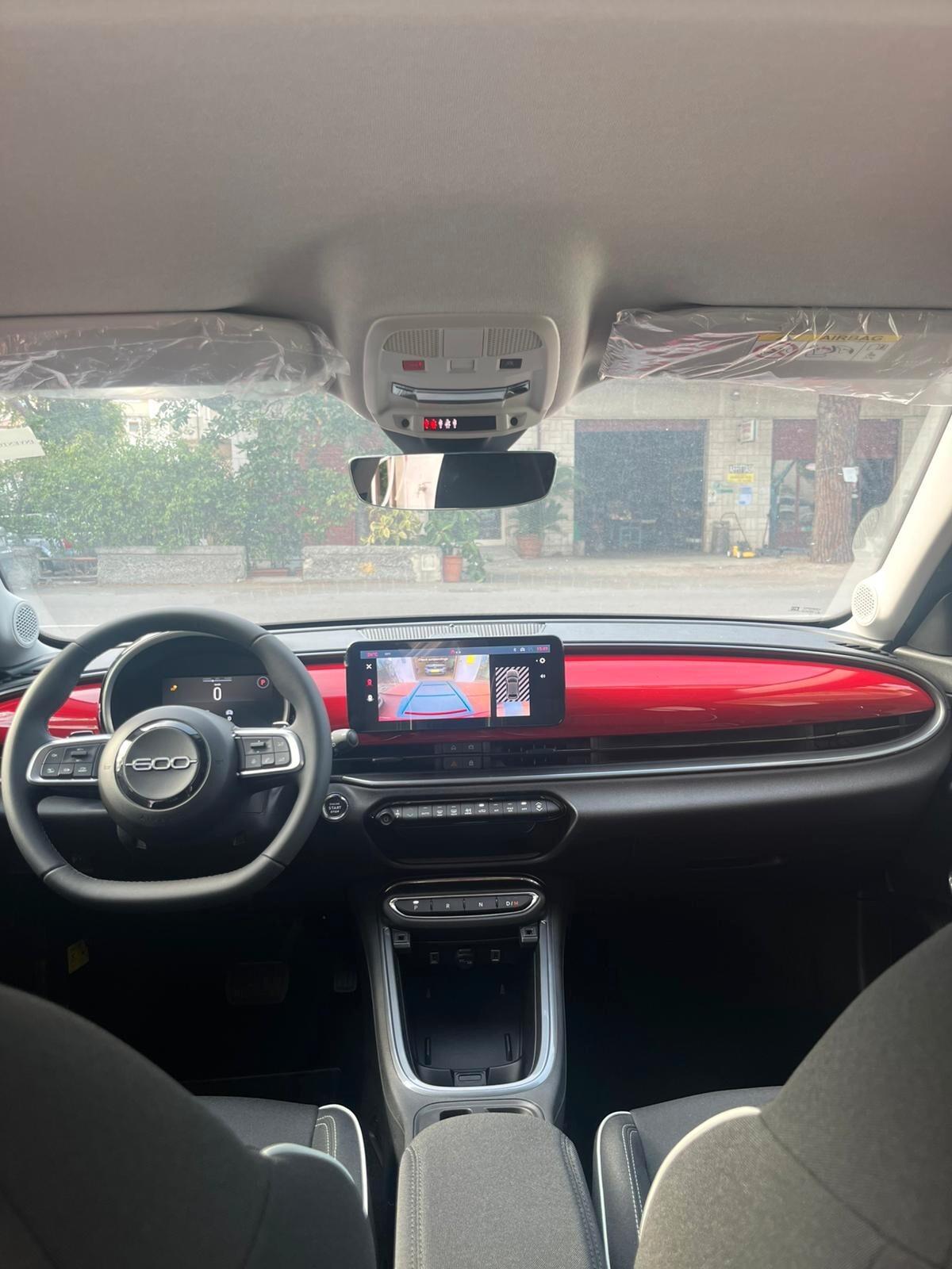 Fiat 600 Hybrid 110 CV DCT MHEV La Prima