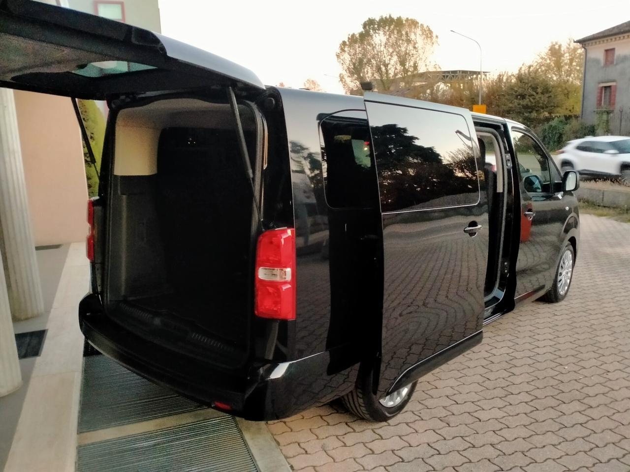 Opel ZAFIRA LIFE 2.0D 146CV L3 LUNGO/9 POSTI/DOPPIA PORTA/AT8 MY21