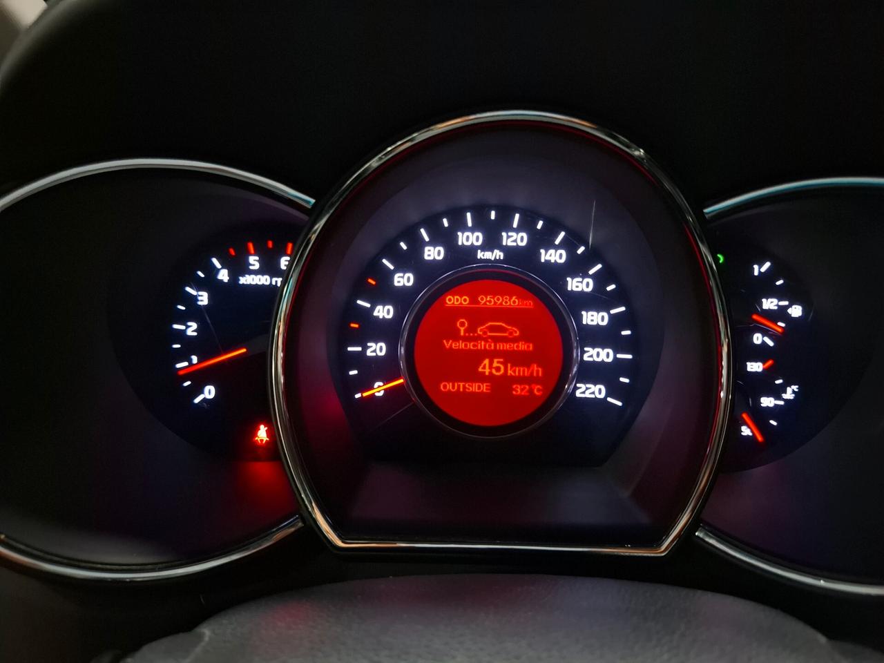 Kia Rio 1.4 CRDi S&S High Tech Neopatentato