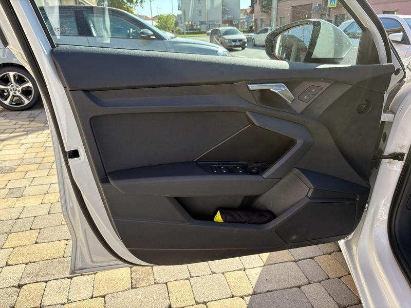Audi A3 Sportback 30 2.0 tdi Business LED-NAVI-CAM-16"