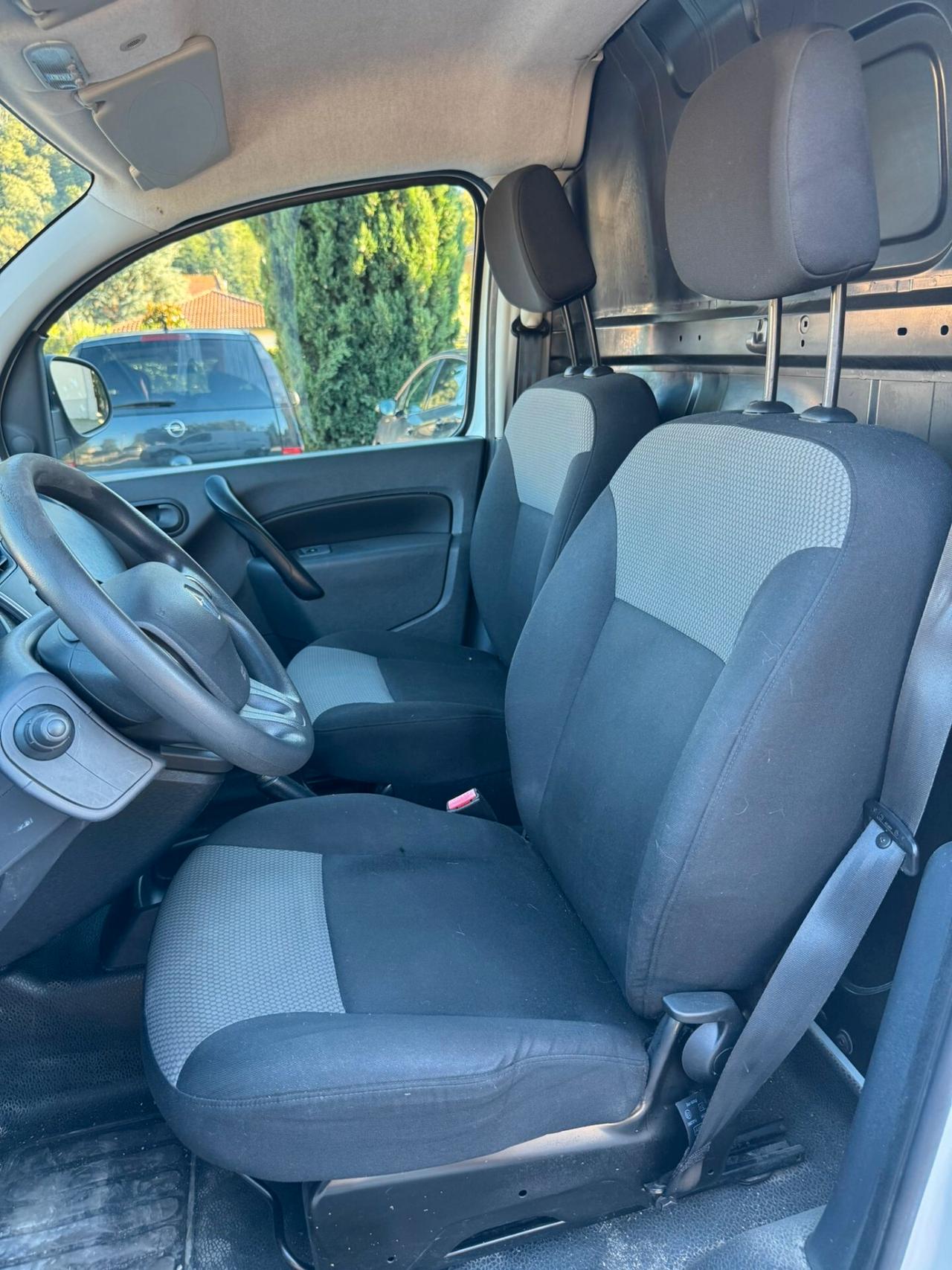 Renault Kangoo A-F-F-A-R-E-Kangoo 1.5 dCi 110CV Express Maxi 2.00 MT CASSONE