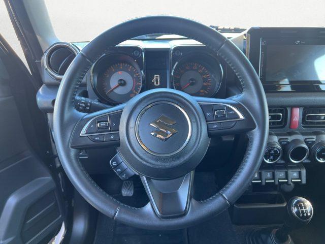 SUZUKI Jimny 1.5 5MT Top