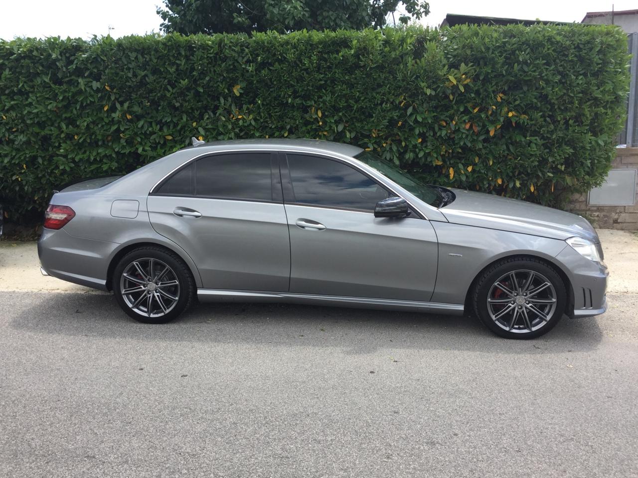 Mercedes-benz E 220 E 220 CDI BlueEFFICIENCY Avantgarde AMG