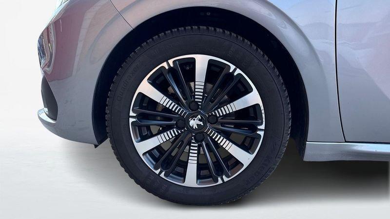 Peugeot 208 I 2015 5 Porte 1.2 PureTech 82cv Signature S&S