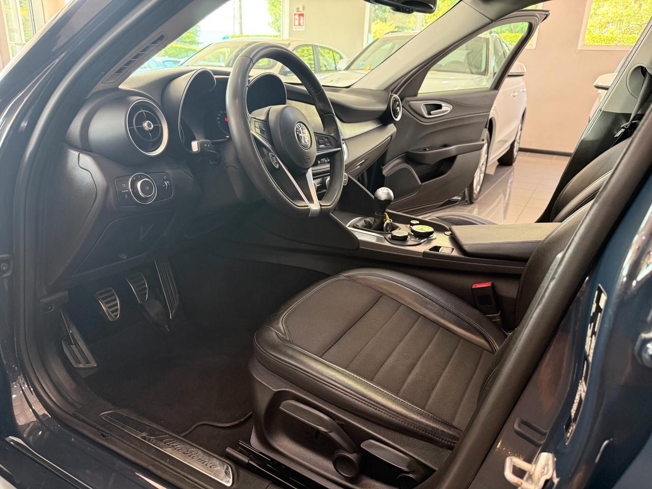 Alfa Romeo Giulia 2.2 t Business Sport Edition 180cv auto
