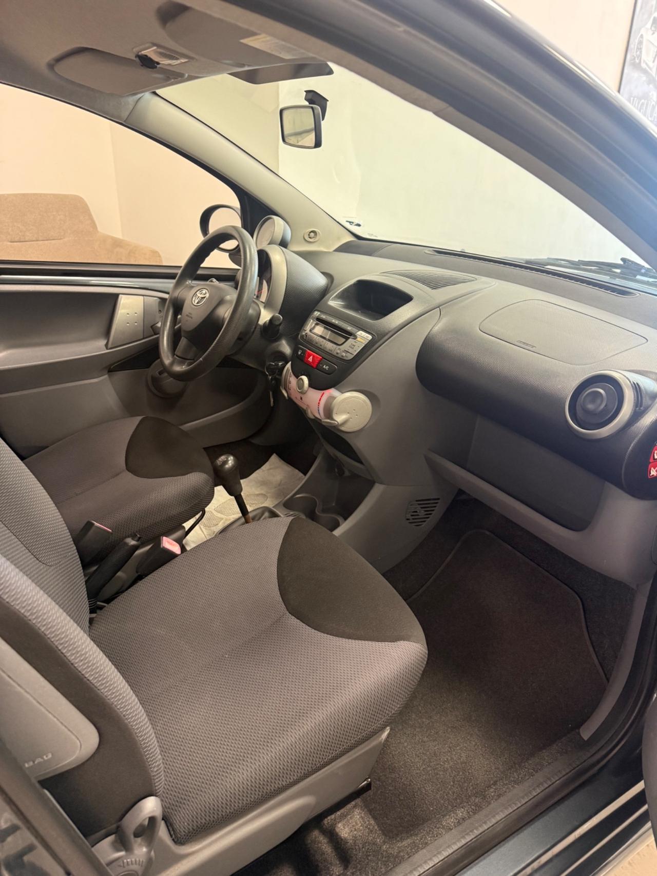 Toyota Aygo 1.0 12V VVT-i 5 porte Now