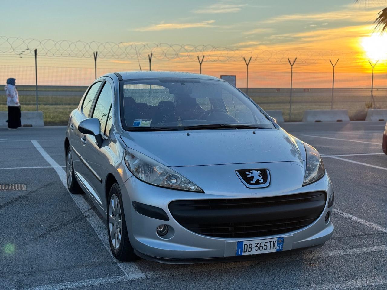 PEUGEOT 207 1.4 HDI NEO PATENTATI 1 PRO 12 MESI DI GARANZIA