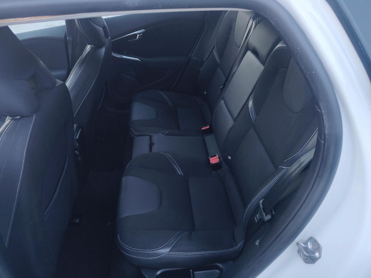 Volvo V40 D3 2.0D 120cv Momentum