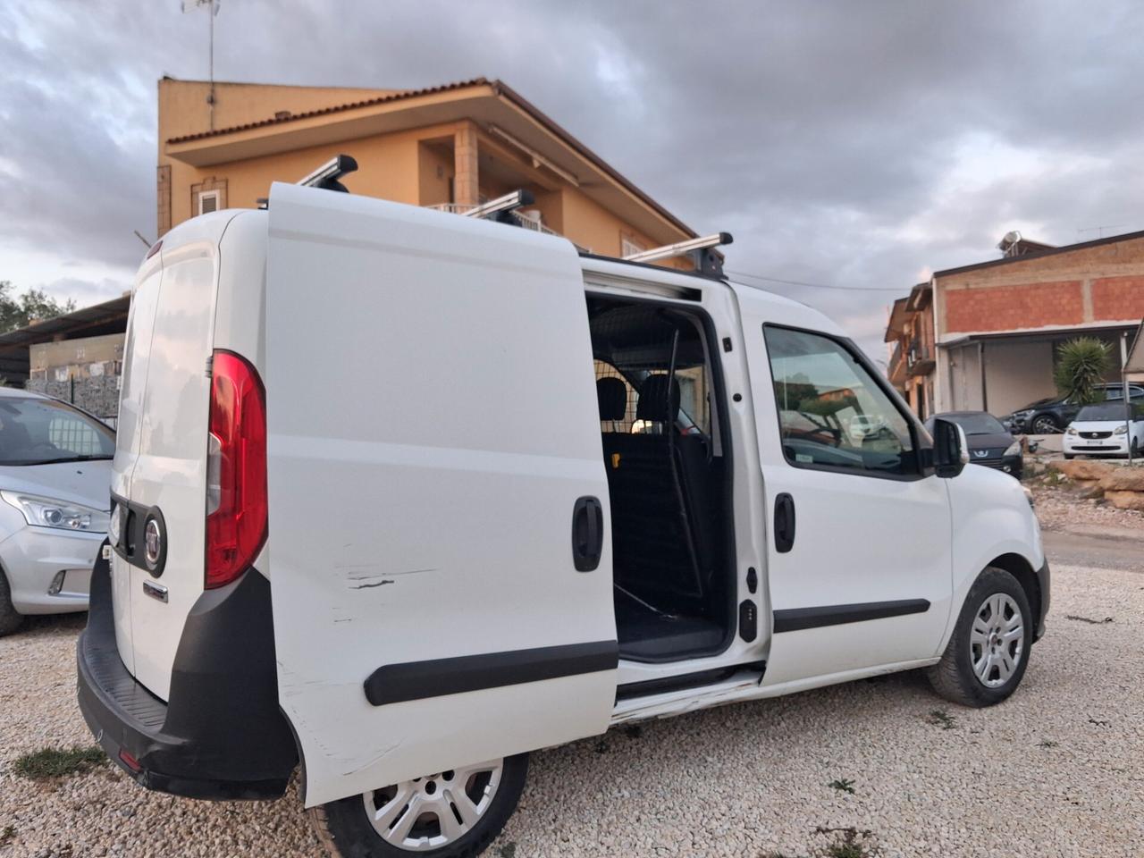 Doblò 1.6 MJT 16V 120CV 3 posti iva deducibile