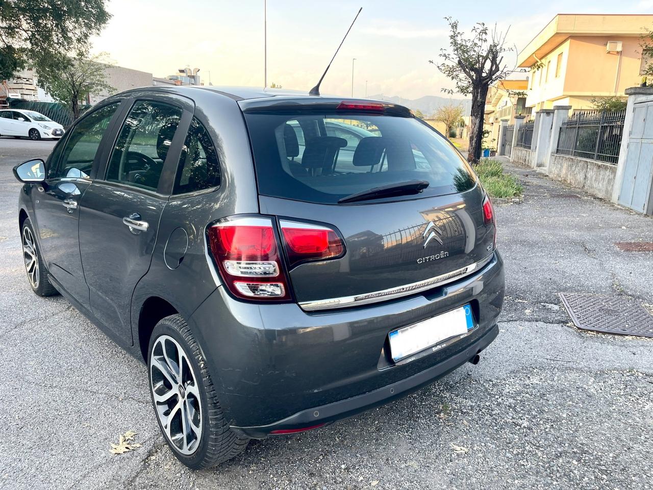 Citroen C3 1.2 VTi 82 Exclusive tetto panoramico per Neopatentati 2014