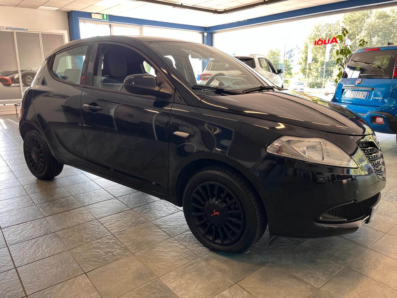 Lancia Ypsilon 1.2 69 CV 5 porte Gold