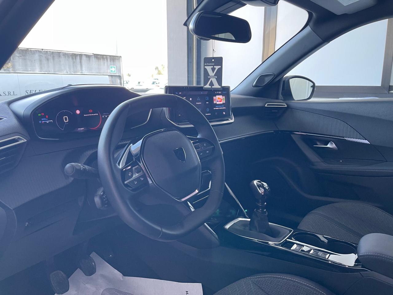 Peugeot 2008 1.2 100cv Allure NO VINCOLO DI FINANZIAMENTO