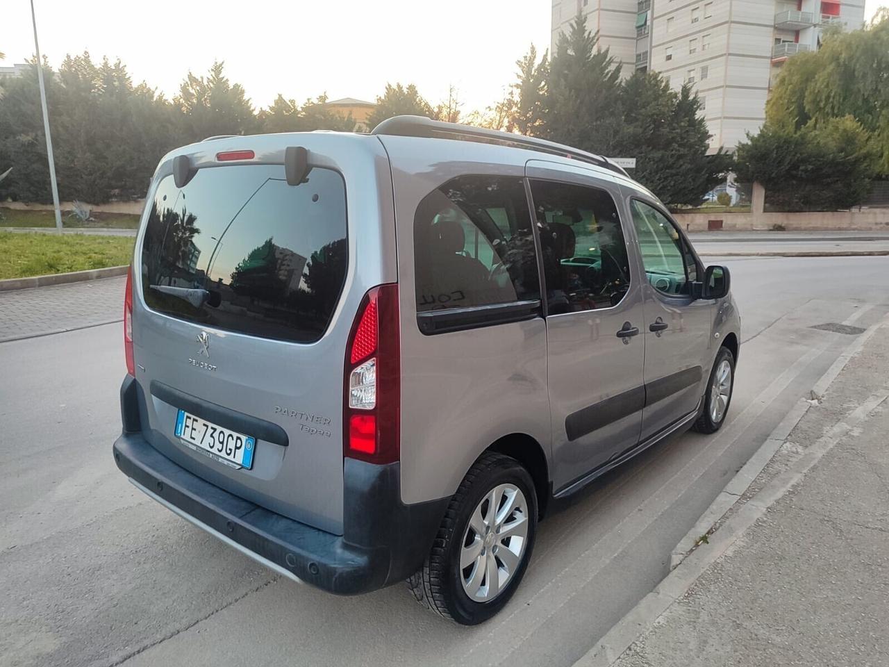 Peugeot Partner Tepee 1.6 bluehdi 100CV 2016!!!!