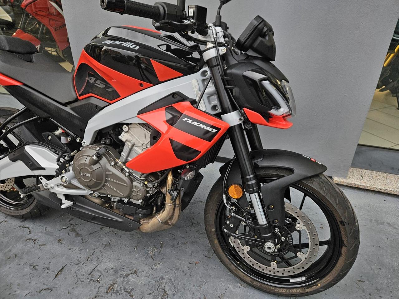 Aprilia Tuono 457 - 2025