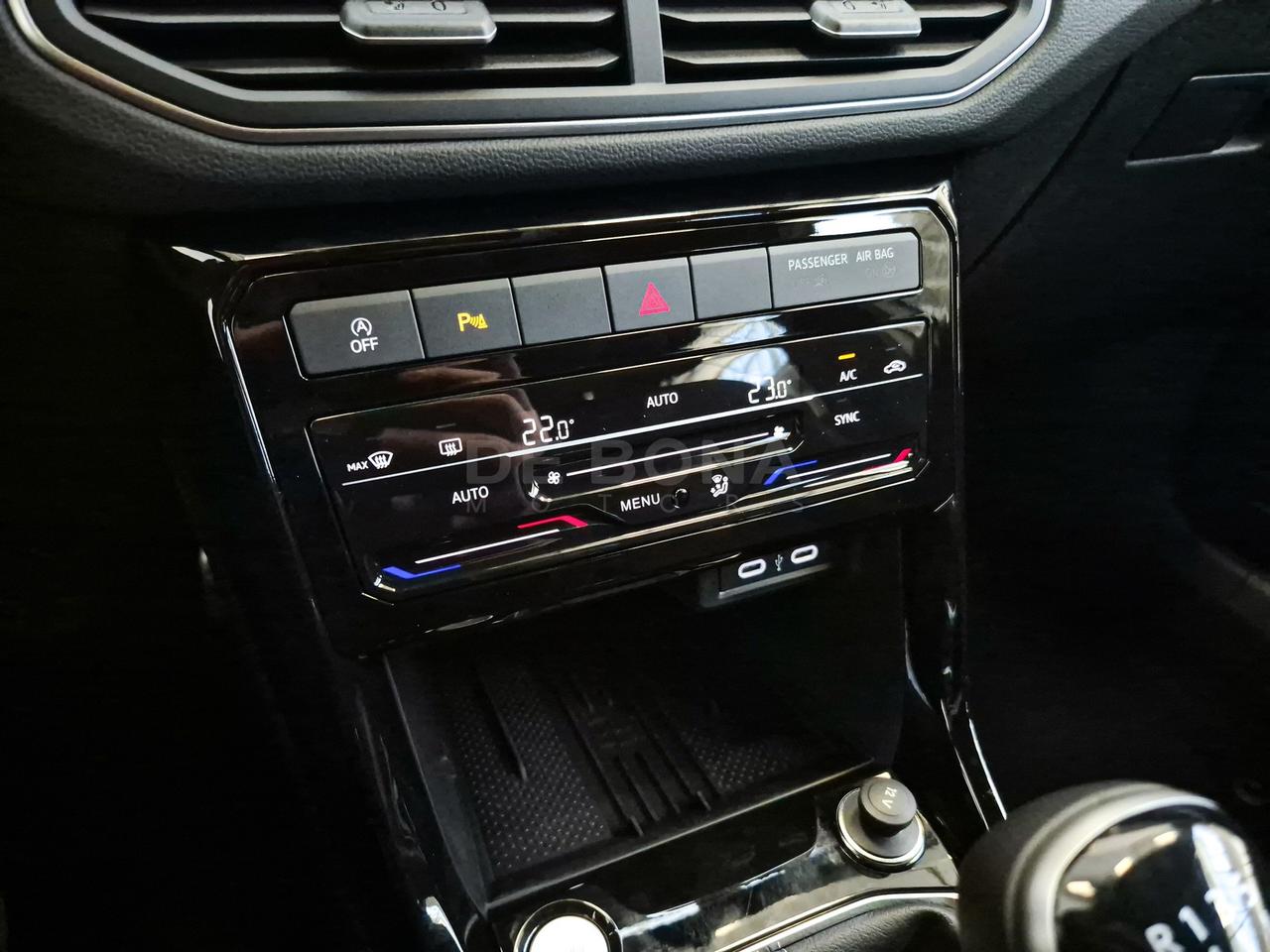 Volkswagen T-Cross 1.0 tsi r-line 115cv