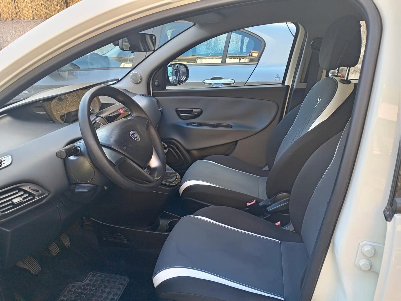 Lancia Ypsilon 1.2 69 CV 5 porte GPL Ecochic Gold