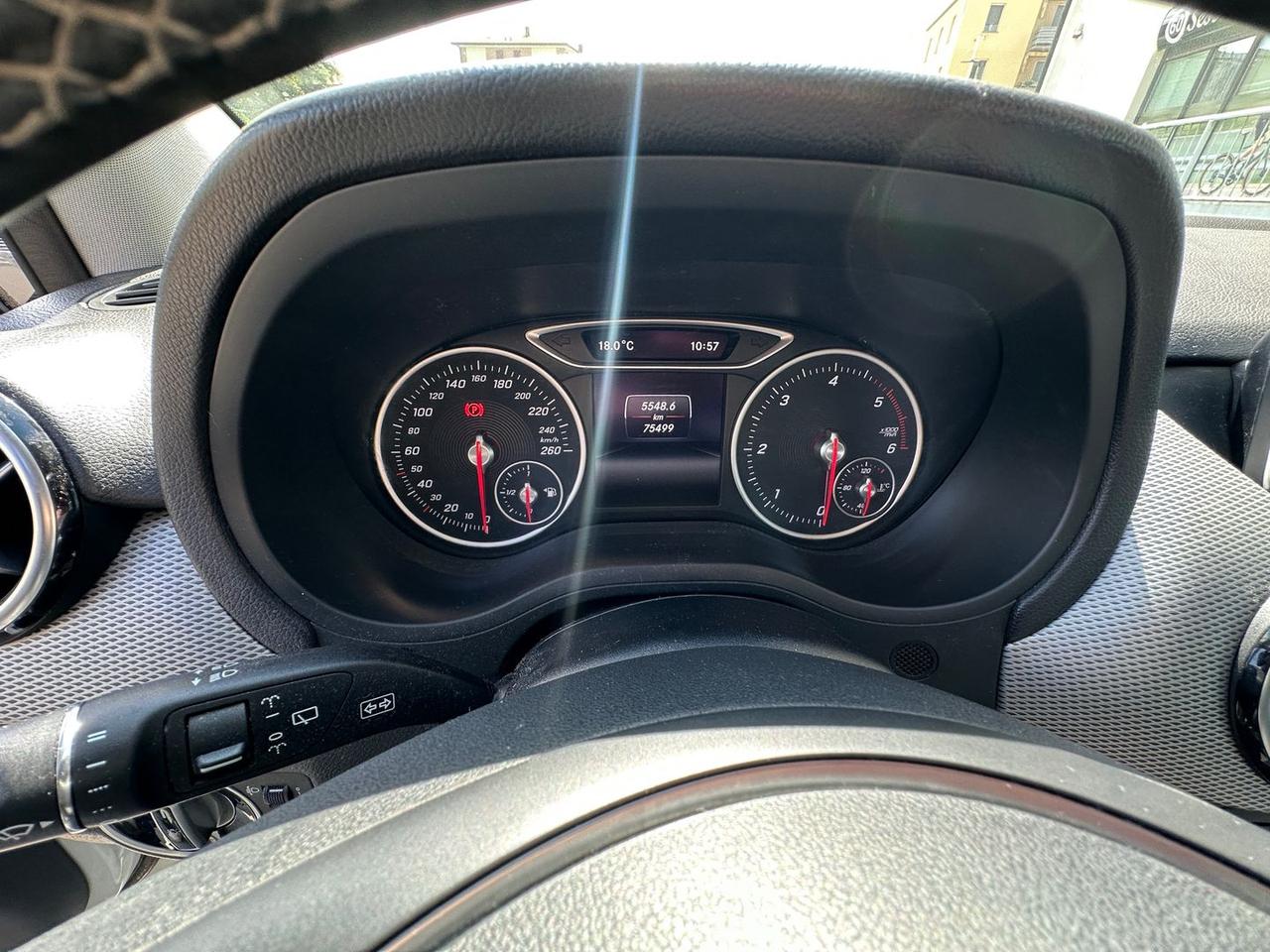 Mercedes-Benz B 180 Sport B 180 D BlueEFFICIENCY