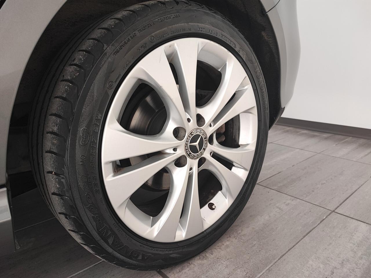 Mercedes-benz B 180 d Premium