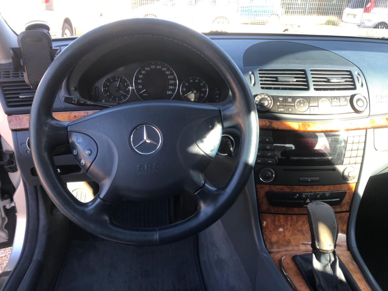 MERCEDES E200 KOMPRESSOR - METANO