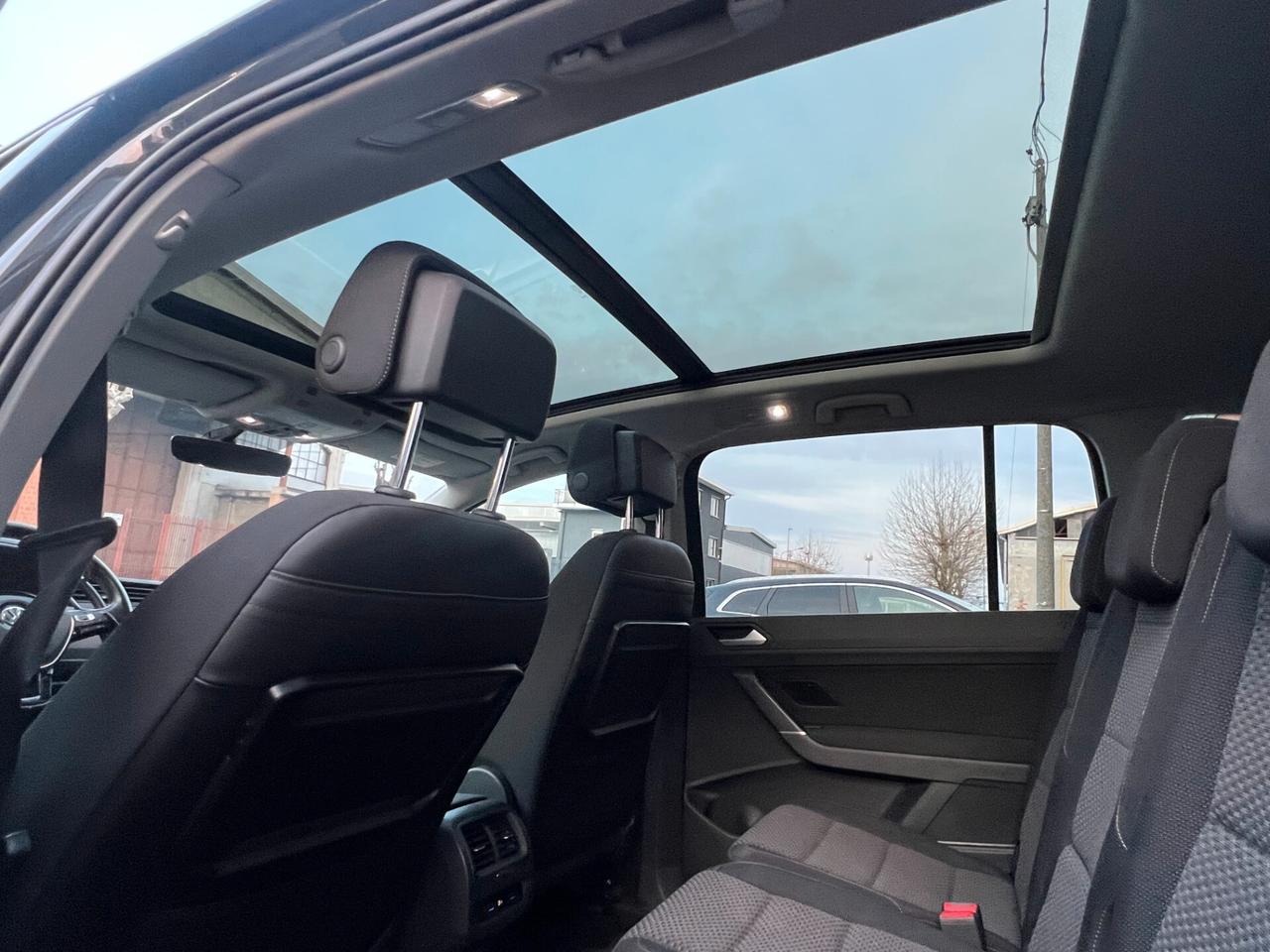 Volkswagen Touran 1.6 TDI 115 CV SCR DSG Highline BlueMotion Tech.