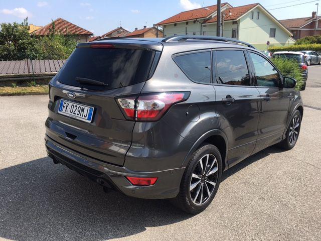 FORD Kuga 2.0 TDCI 150cv 4WD Powershift ST-Line FULL OPT