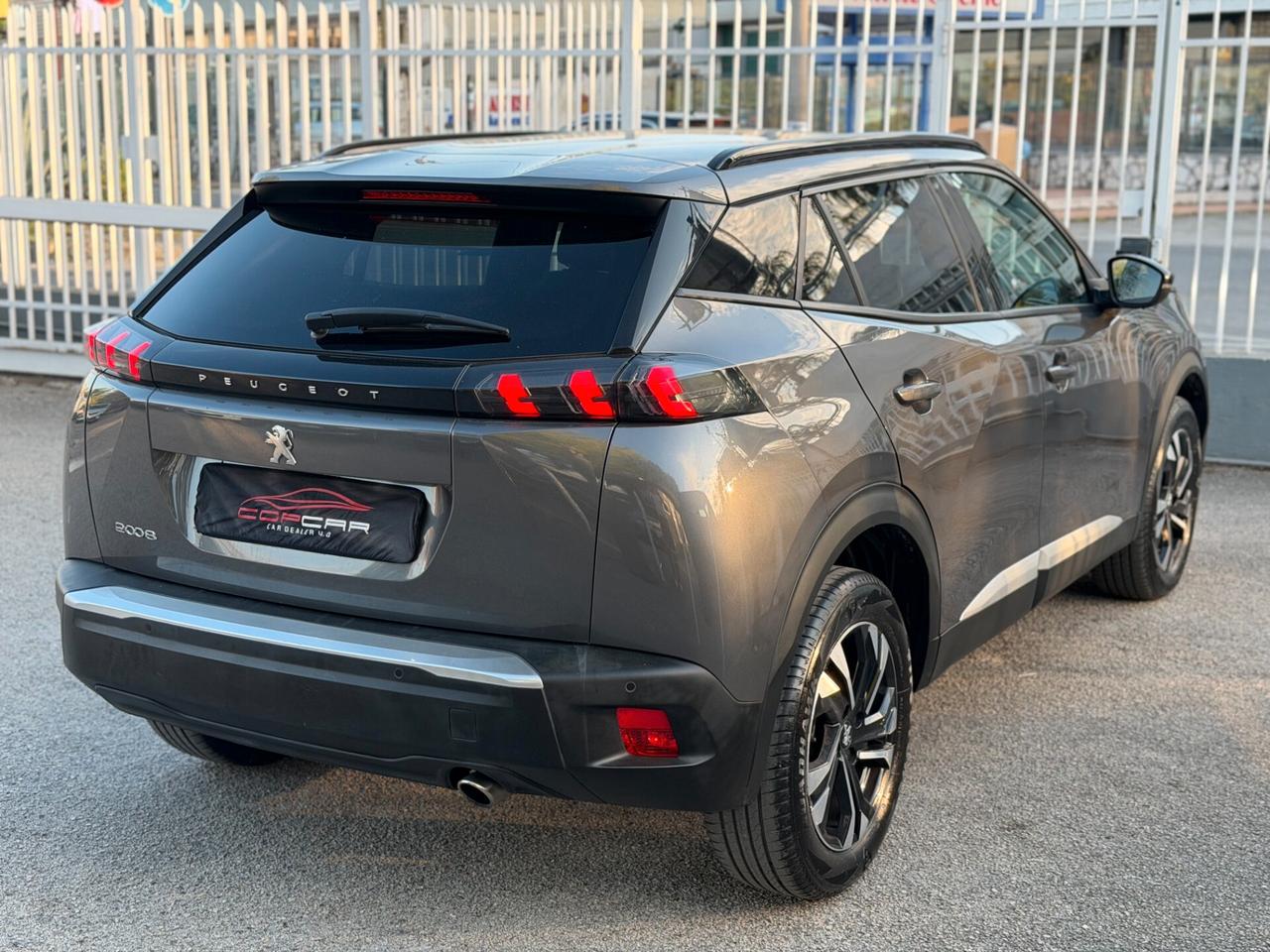 Peugeot 2008 BlueHDi 130 S&S EAT8 Allure Pack 2022