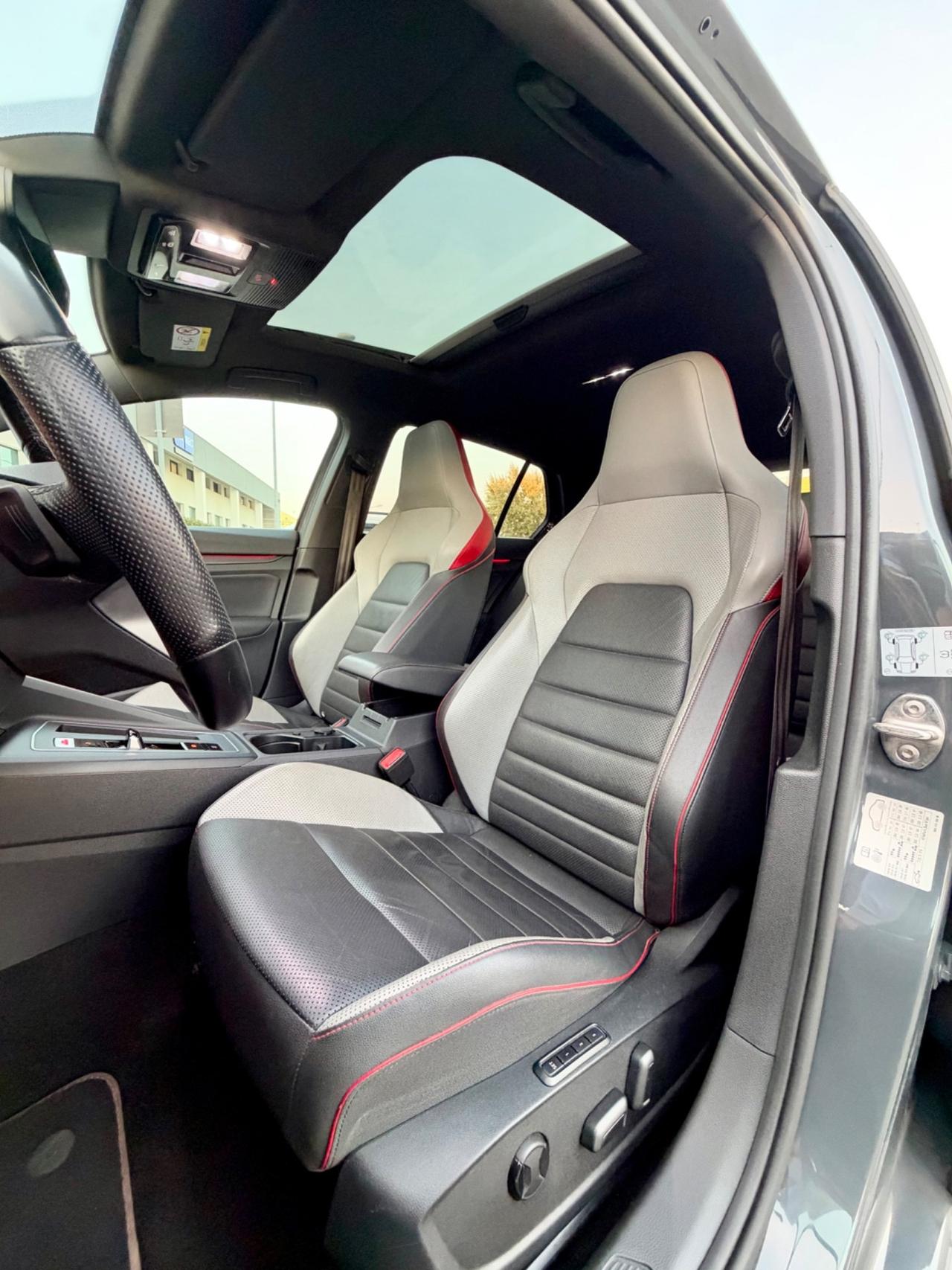 VOLKSWAGEN GOLF 8 2.0 TSI DSG GTI MK8
