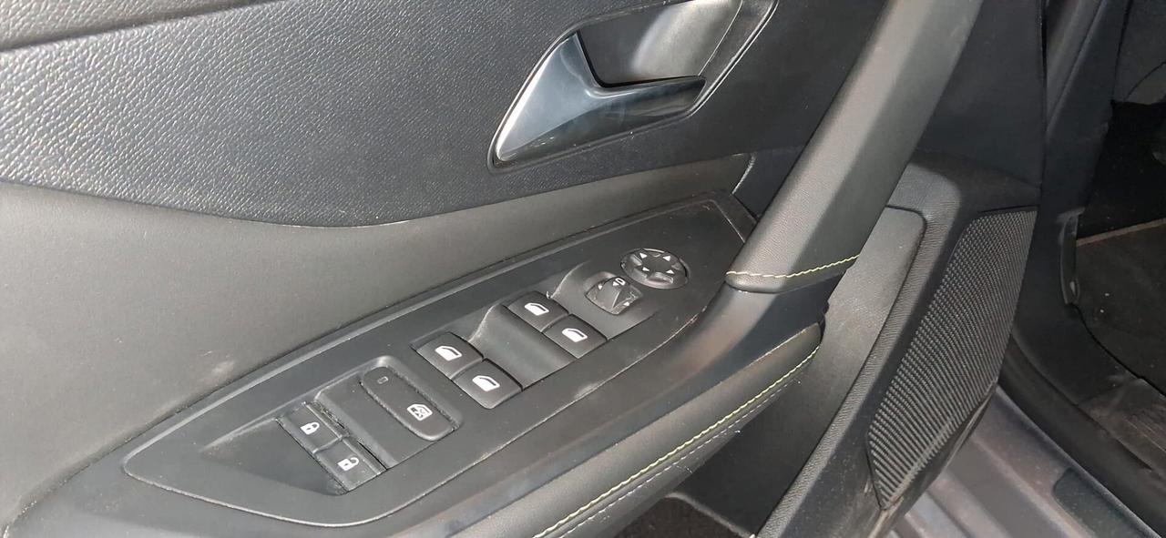 Peugeot 308 Plug-in Hybrid 180 e-EAT8 GT